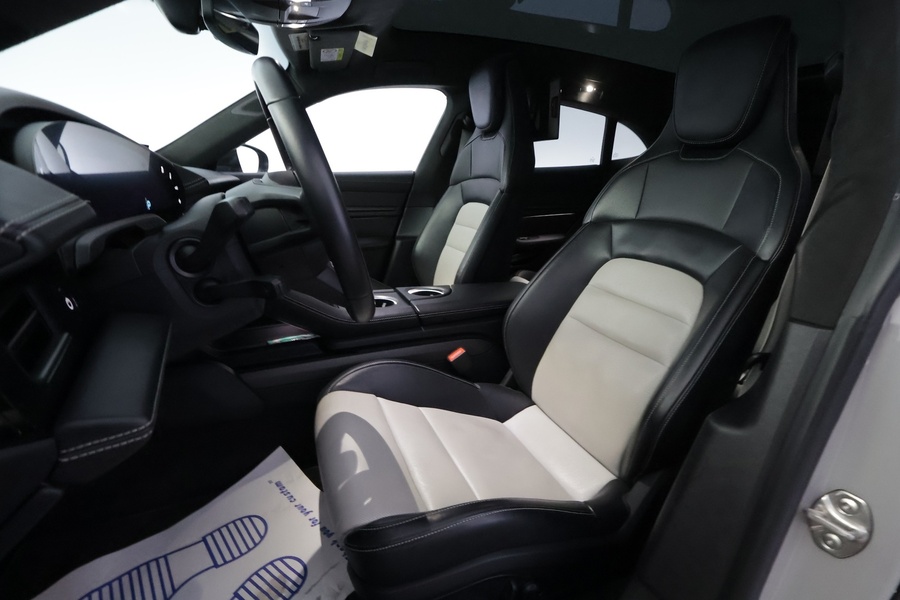 Porsche Taycan vaihtoauto