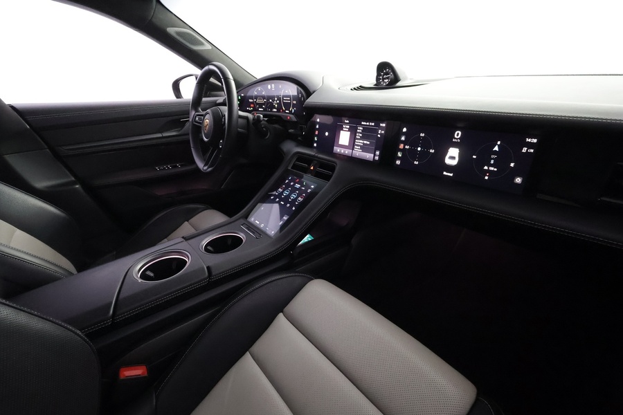 Porsche Taycan vaihtoauto