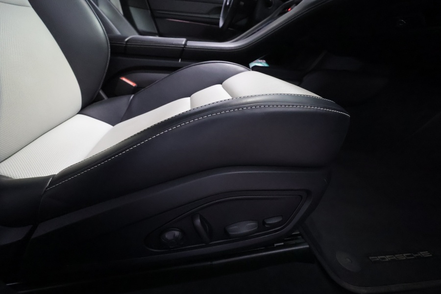 Porsche Taycan vaihtoauto