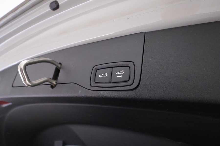 Porsche Taycan vaihtoauto