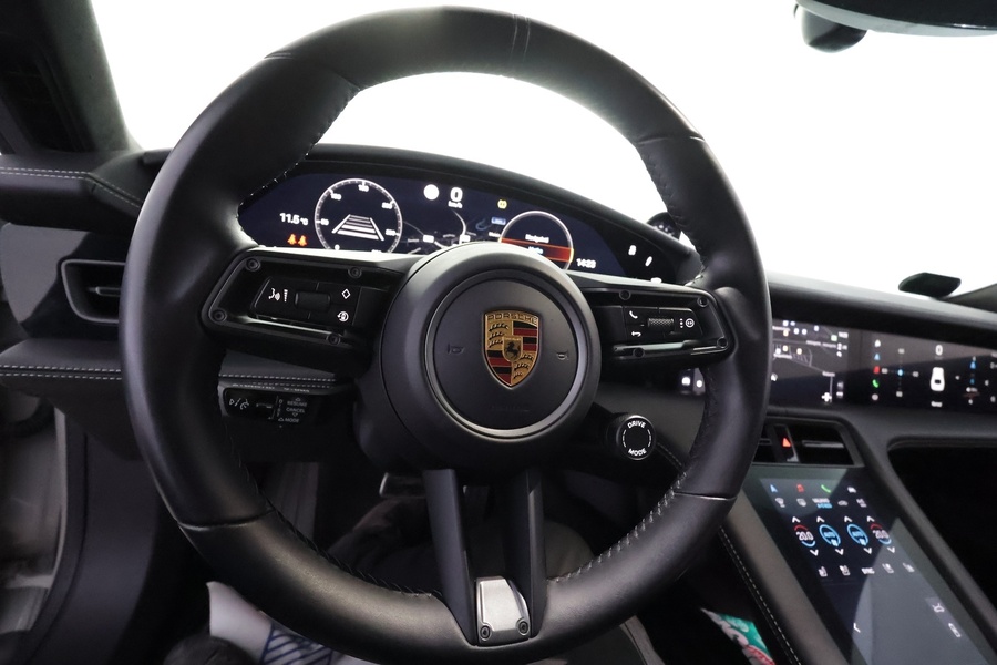 Porsche Taycan vaihtoauto