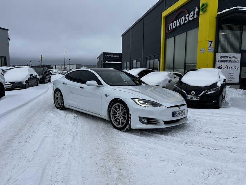 Tesla Model S vaihtoauto