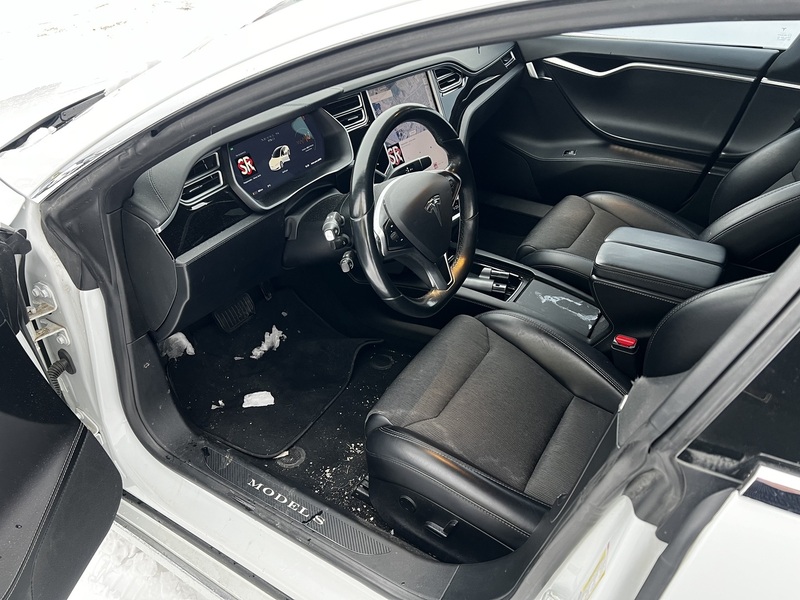 Tesla Model S vaihtoauto