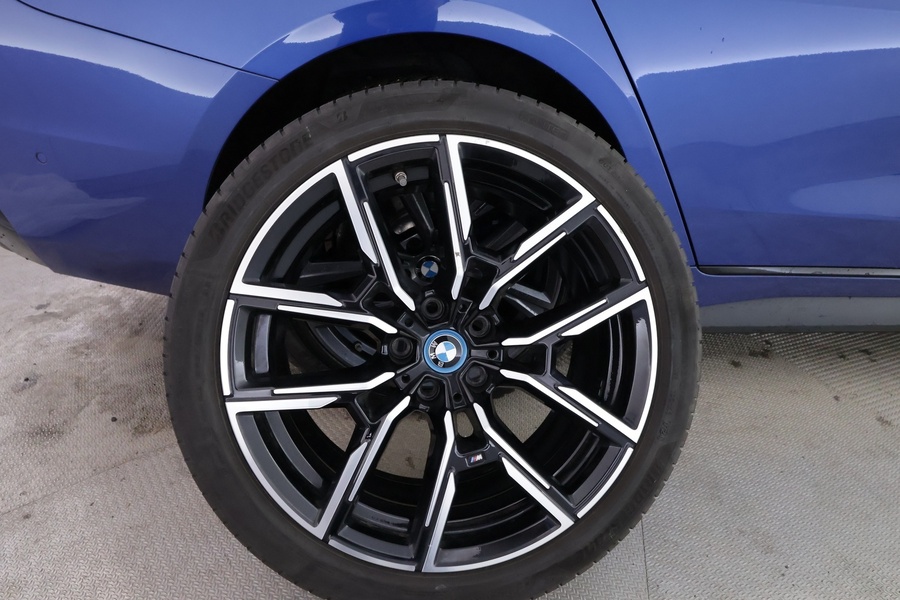 BMW i4 M50 vaihtoauto