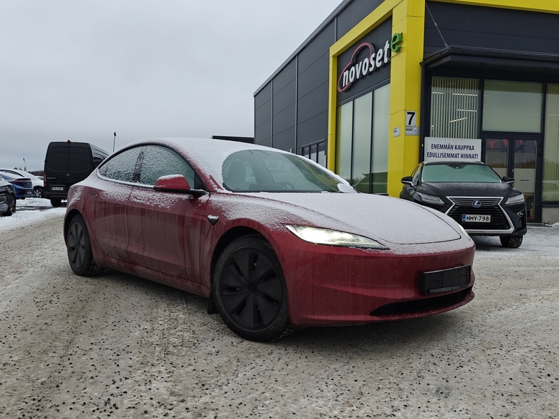 Tesla Model 3 vaihtoauto