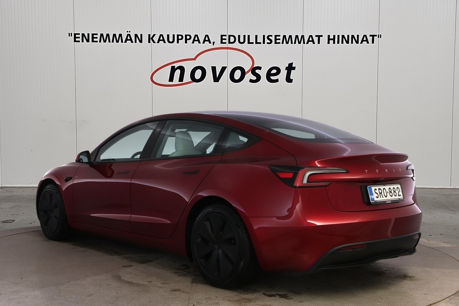 Tesla Model 3 vaihtoauto