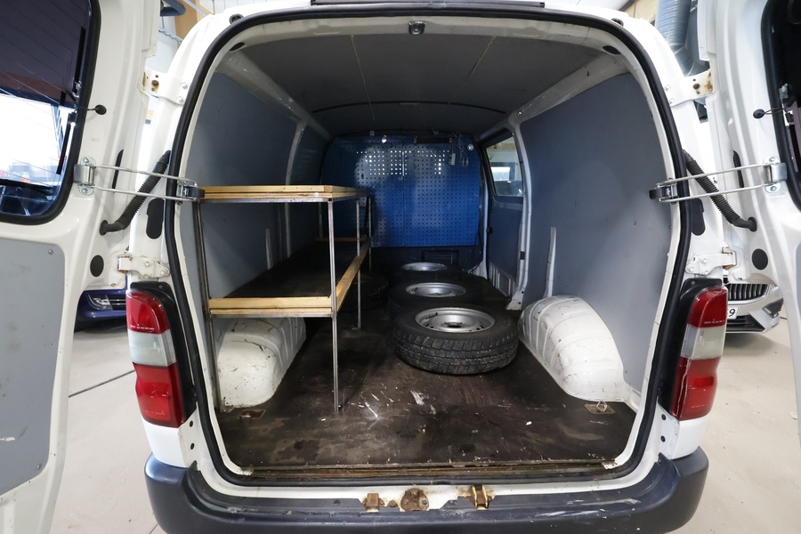 Toyota Hiace vaihtoauto