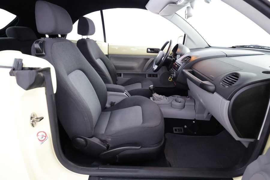 Volkswagen New Beetle vaihtoauto