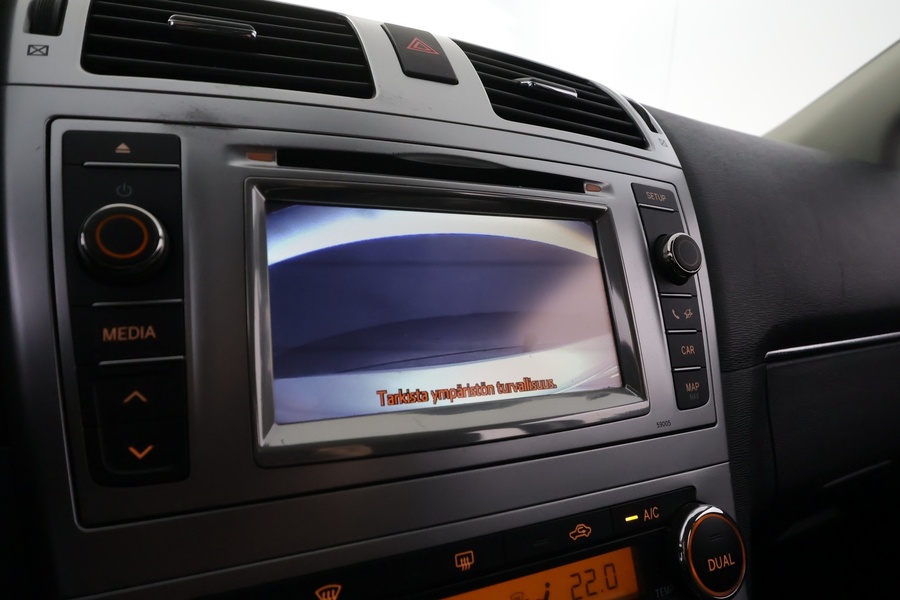 Toyota Avensis vaihtoauto