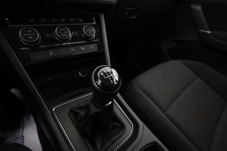 Volkswagen Touran vaihtoauto