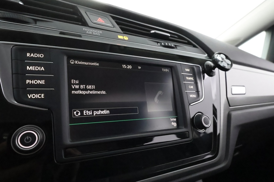 Volkswagen Touran vaihtoauto