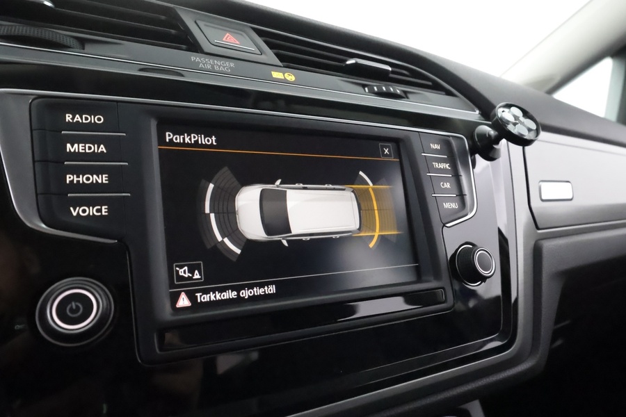 Volkswagen Touran vaihtoauto