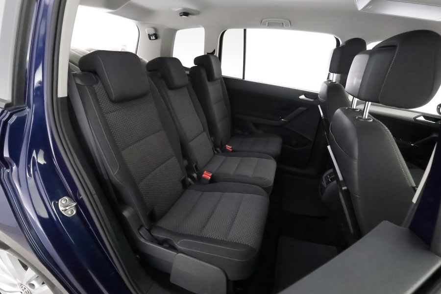 Volkswagen Touran vaihtoauto