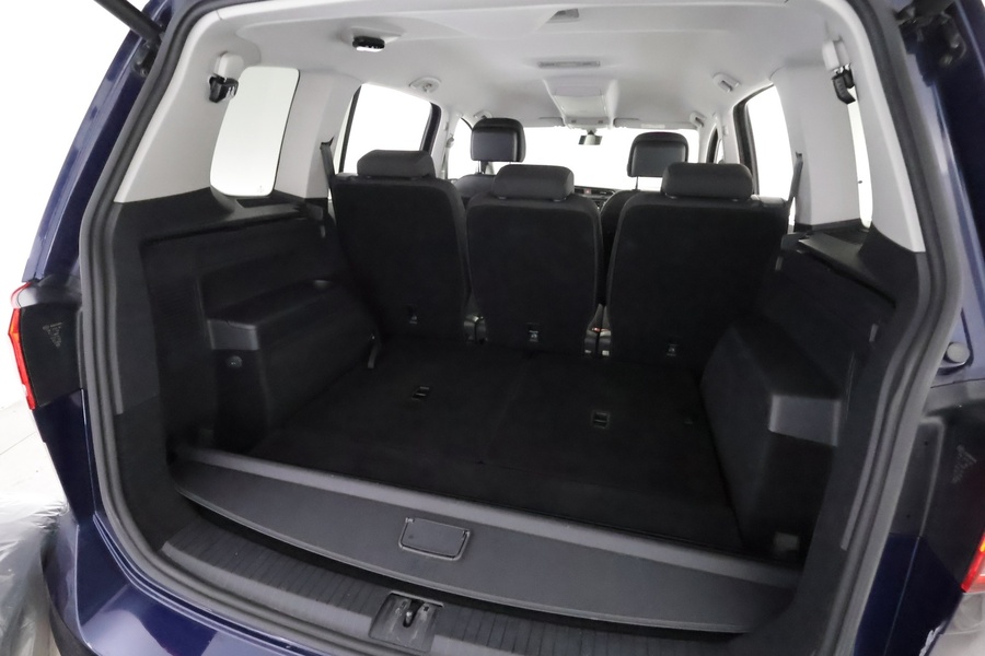 Volkswagen Touran vaihtoauto