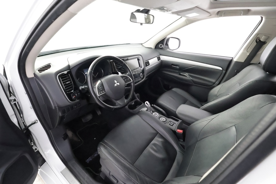 Mitsubishi Outlander PHEV vaihtoauto