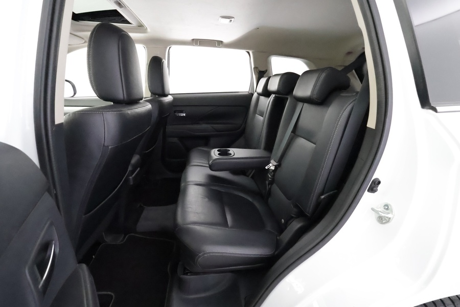 Mitsubishi Outlander PHEV vaihtoauto