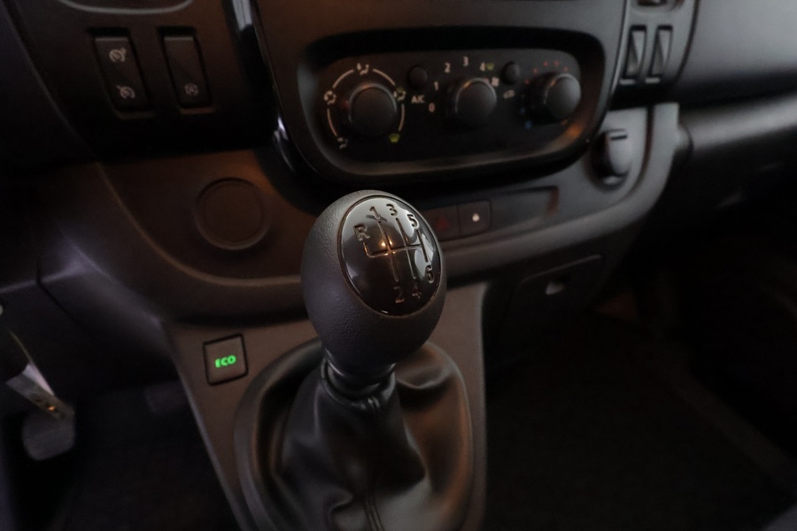 Opel Vivaro vaihtoauto