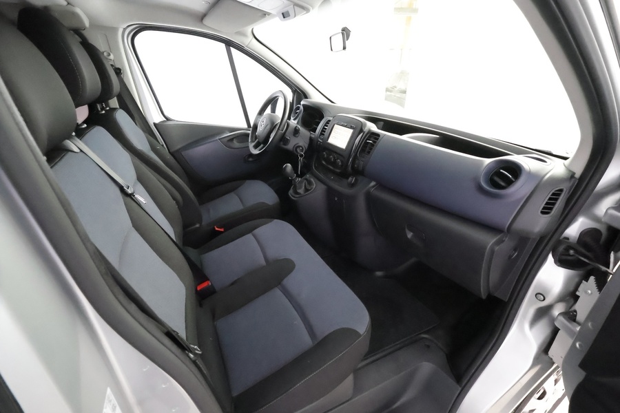 Opel Vivaro vaihtoauto