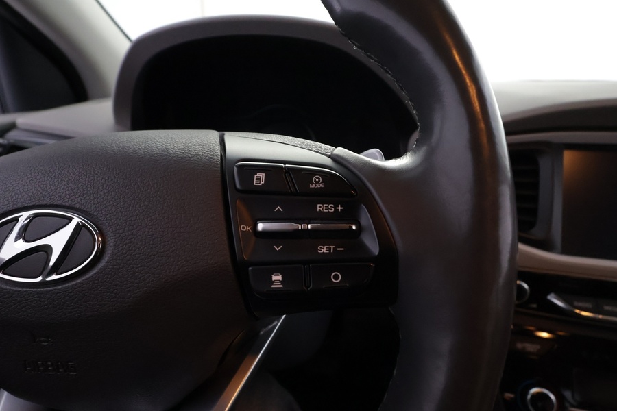 Hyundai IONIQ hybrid vaihtoauto