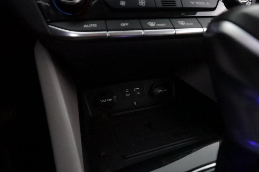 Hyundai IONIQ hybrid vaihtoauto