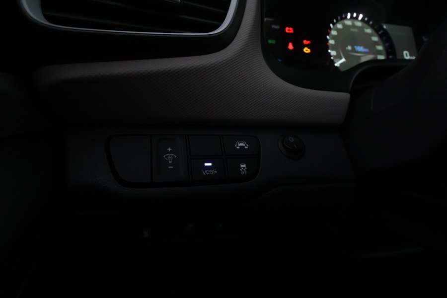 Hyundai IONIQ hybrid vaihtoauto