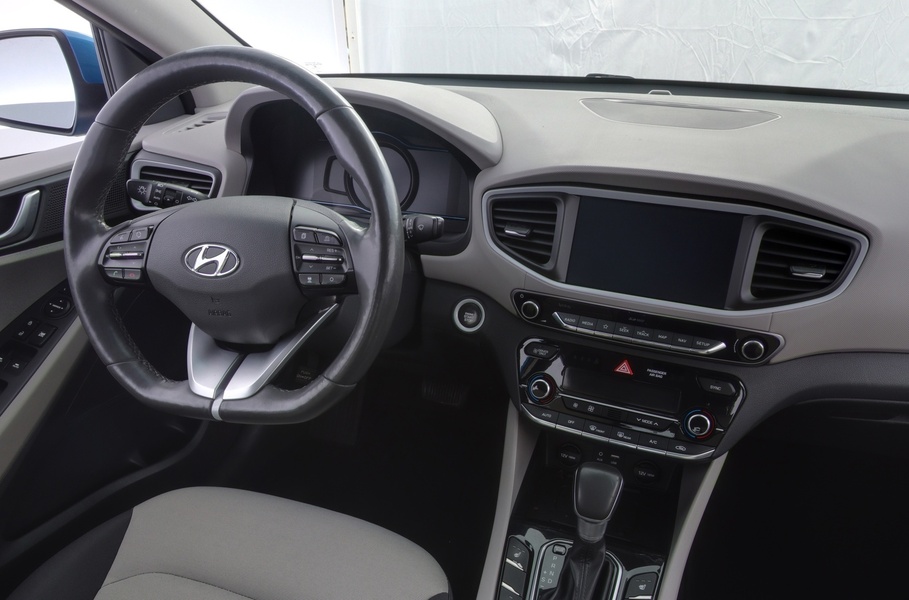 Hyundai IONIQ plug-in vaihtoauto