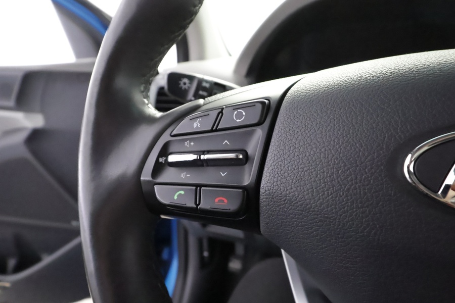 Hyundai IONIQ plug-in vaihtoauto