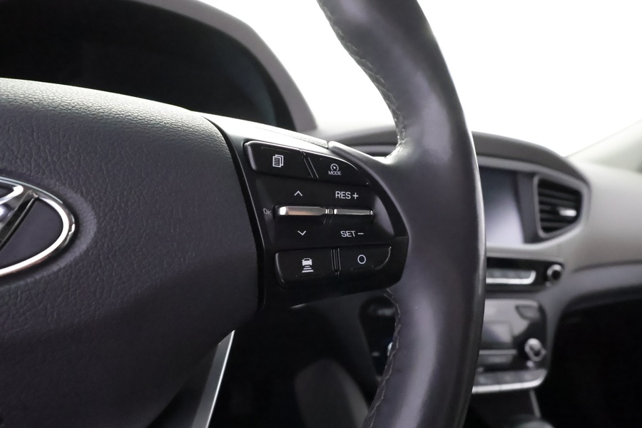 Hyundai IONIQ plug-in vaihtoauto