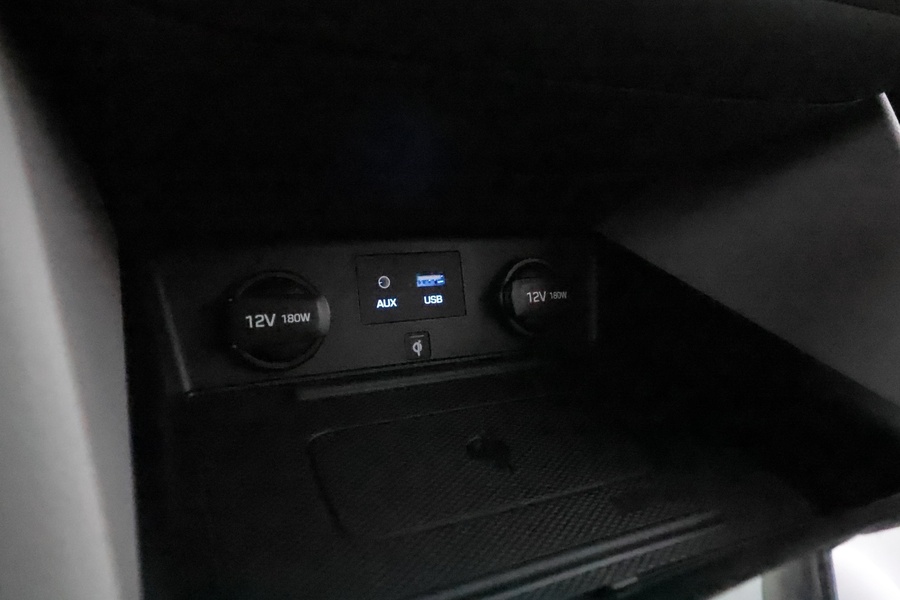 Hyundai IONIQ plug-in vaihtoauto