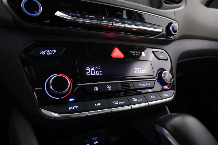 Hyundai IONIQ plug-in vaihtoauto