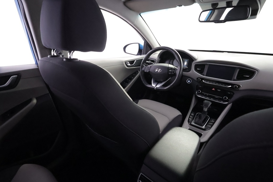 Hyundai IONIQ plug-in vaihtoauto