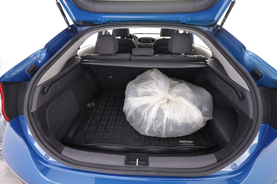 Hyundai IONIQ plug-in vaihtoauto