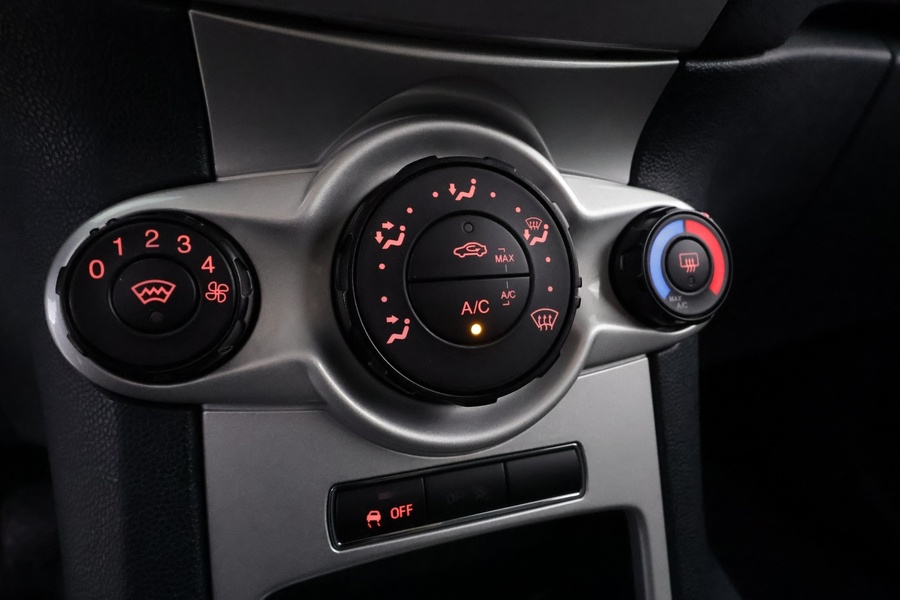 Ford Fiesta Van vaihtoauto