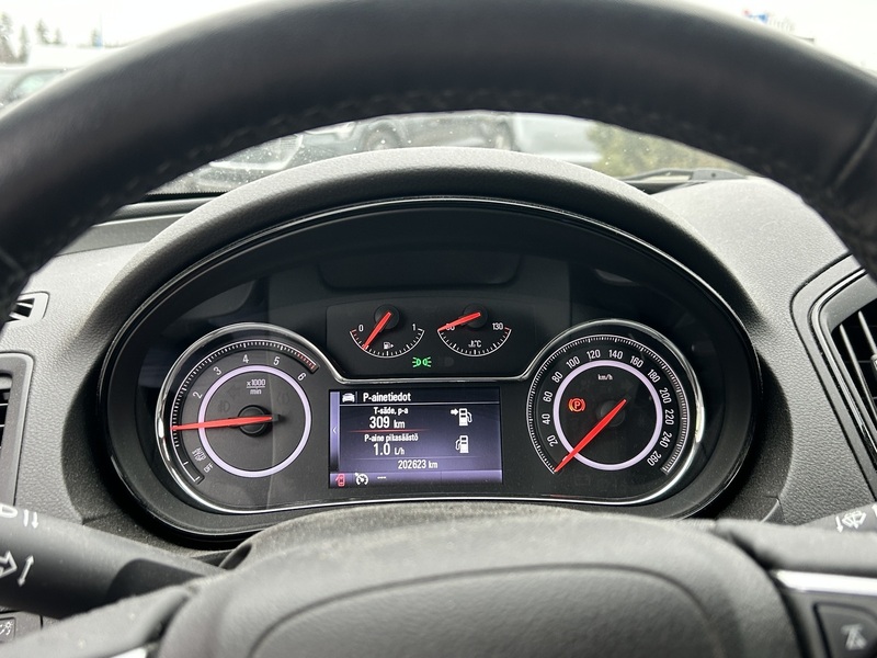 Opel Insignia vaihtoauto