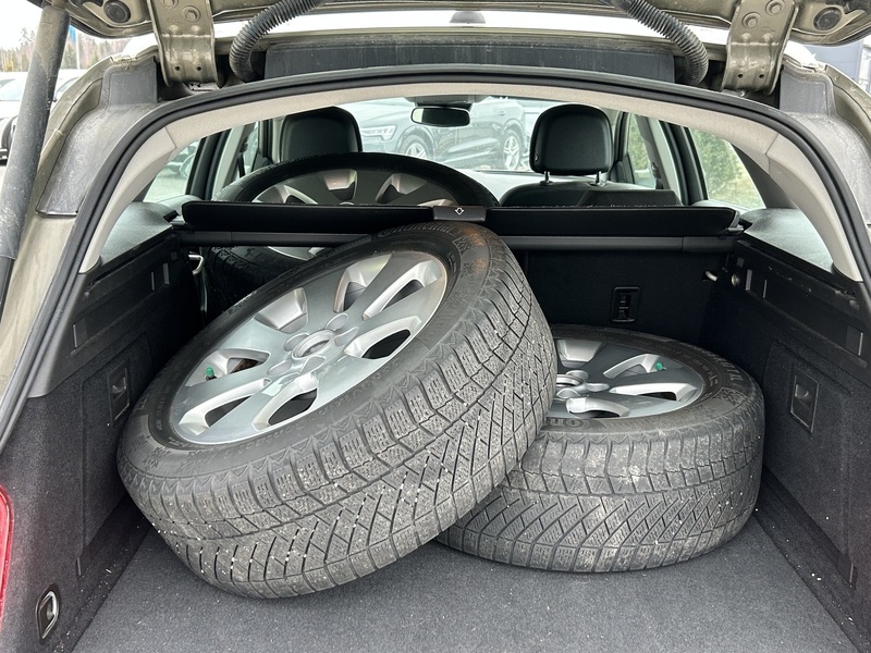 Opel Insignia vaihtoauto