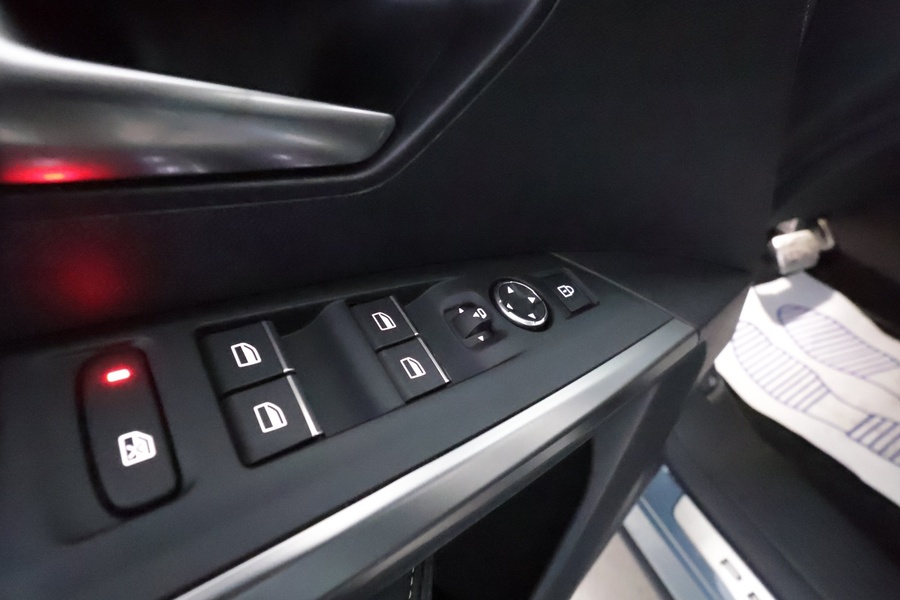 Peugeot E-5008 vaihtoauto