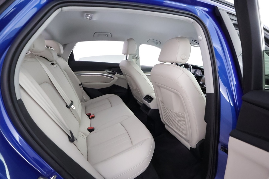 Audi Q8 e-tron vaihtoauto