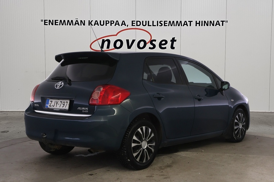 Toyota Auris vaihtoauto