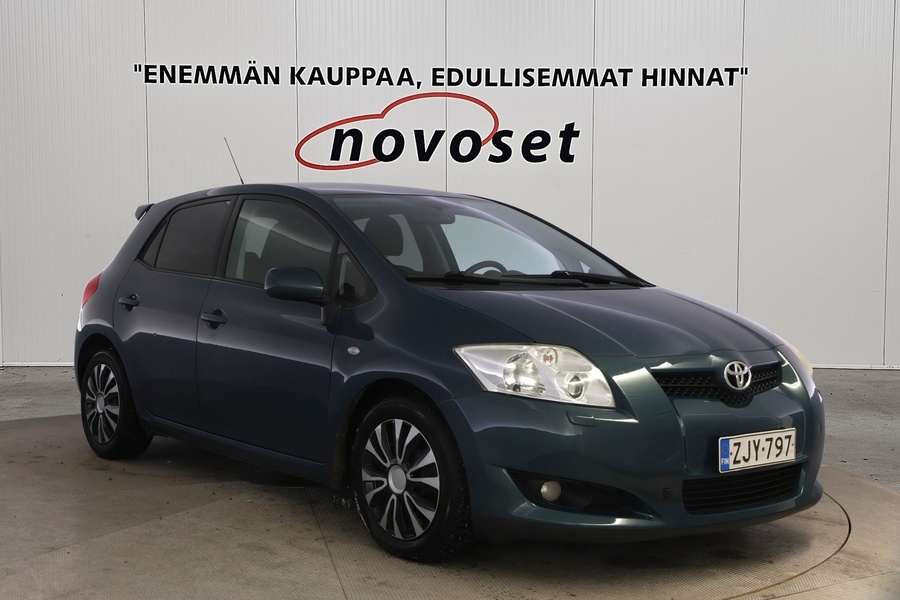 Toyota Auris vaihtoauto