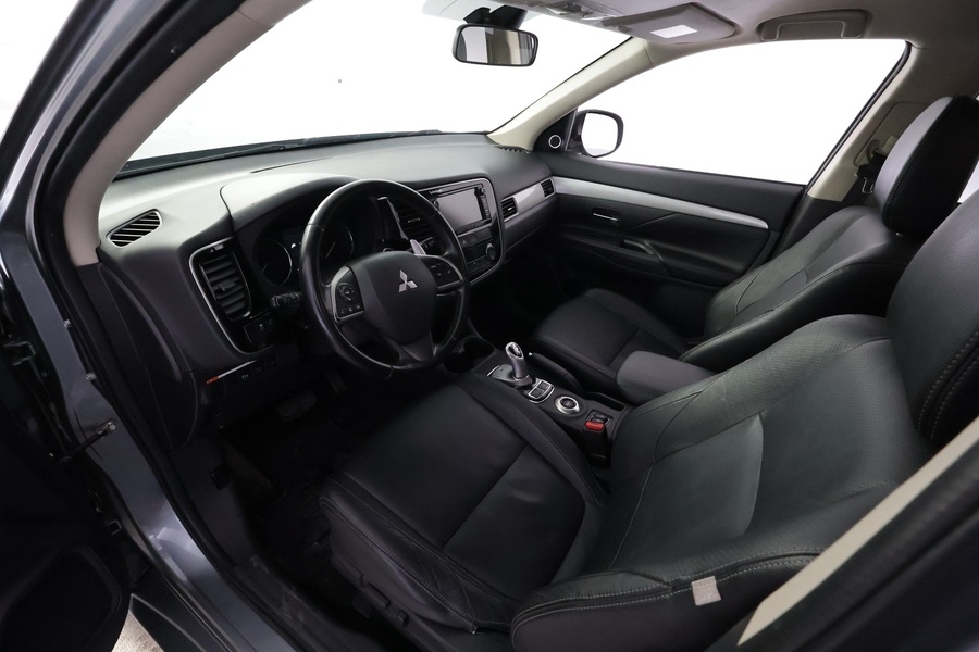 Mitsubishi Outlander PHEV vaihtoauto