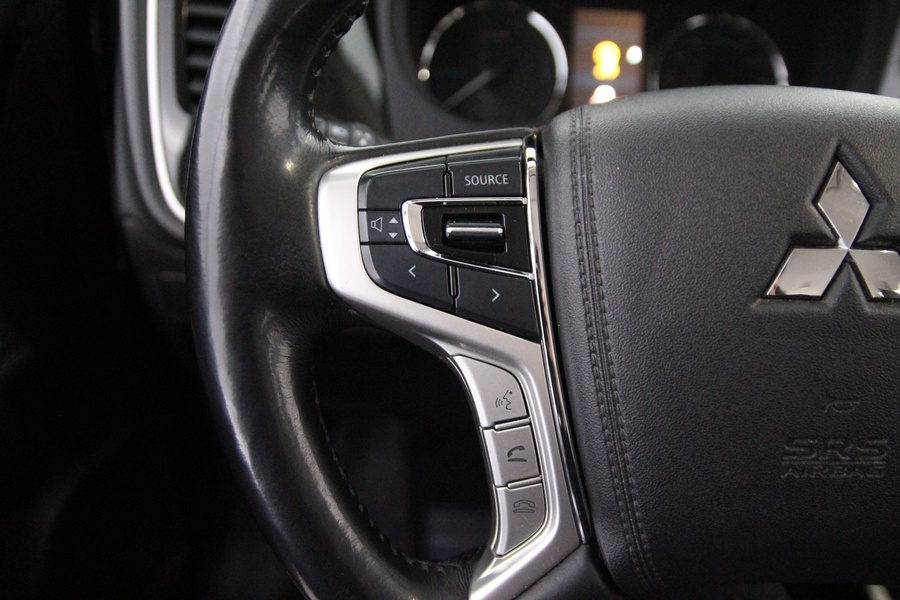 Mitsubishi Outlander PHEV vaihtoauto