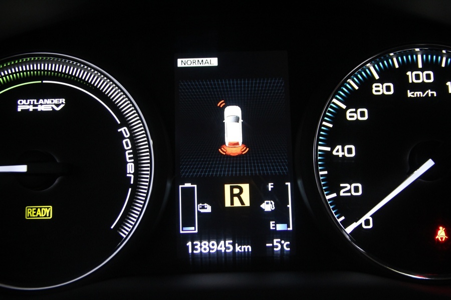 Mitsubishi Outlander PHEV vaihtoauto