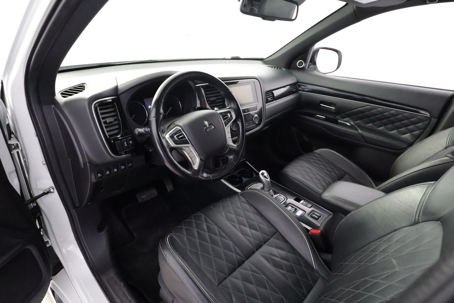 Mitsubishi Outlander vaihtoauto