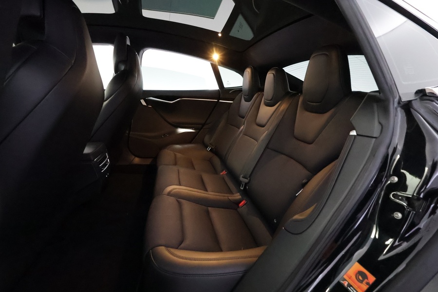 Tesla Model S vaihtoauto