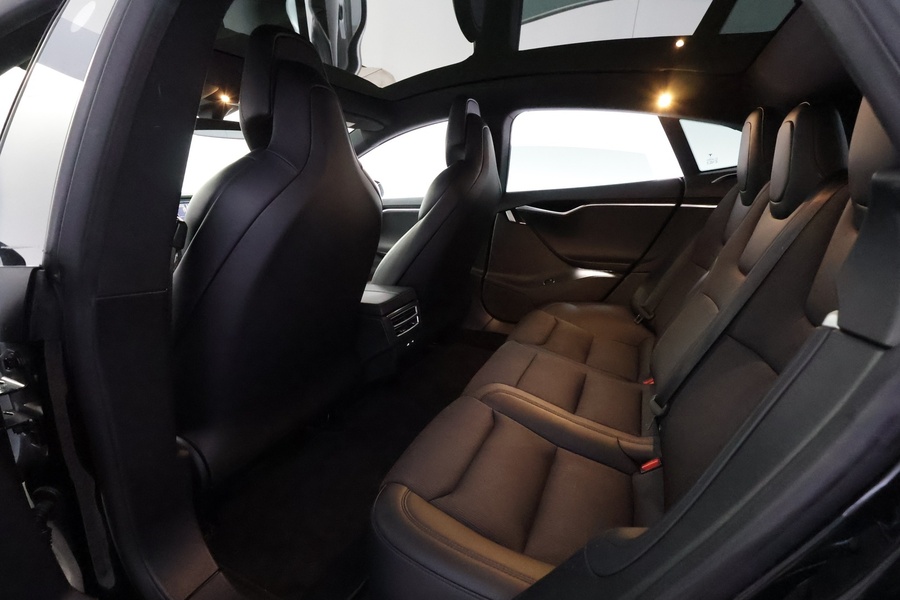 Tesla Model S vaihtoauto