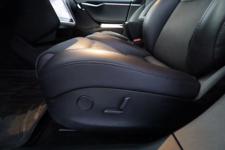 Tesla Model S vaihtoauto