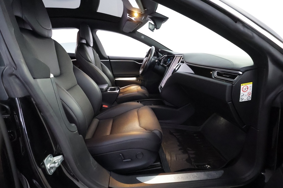 Tesla Model S vaihtoauto