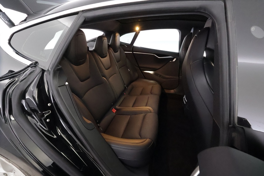 Tesla Model S vaihtoauto