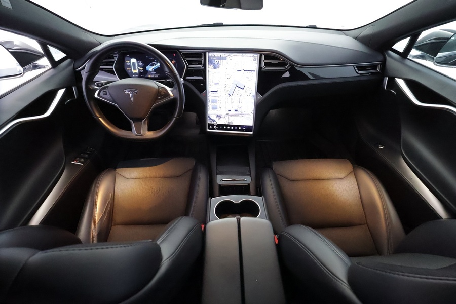 Tesla Model S vaihtoauto