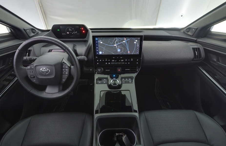 Toyota bZ4X vaihtoauto